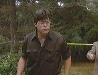 Stephen King in einem Kurzauftritt als Friedhofswärter