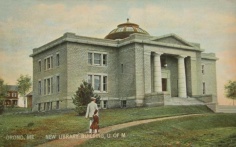 Die Bibliothek auf dem Campus, etwa 1910