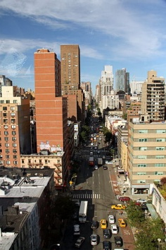 Die First Avenue in Up-Town Manhattan